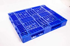 如何提高塑料托盤的抗老化性？